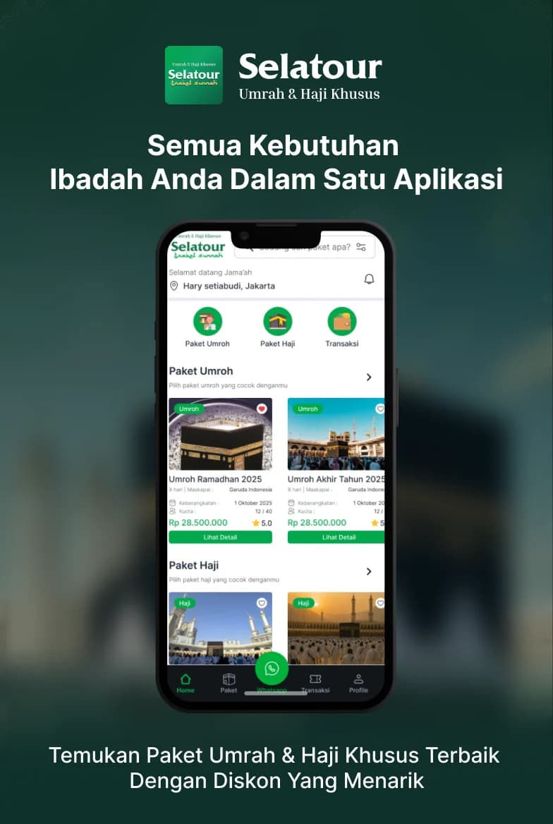 Tampilan aplikasi Selatour di ponsel: beranda dengan menu Paket Umroh, Paket Haji, dan Transaksi, serta daftar paket umroh